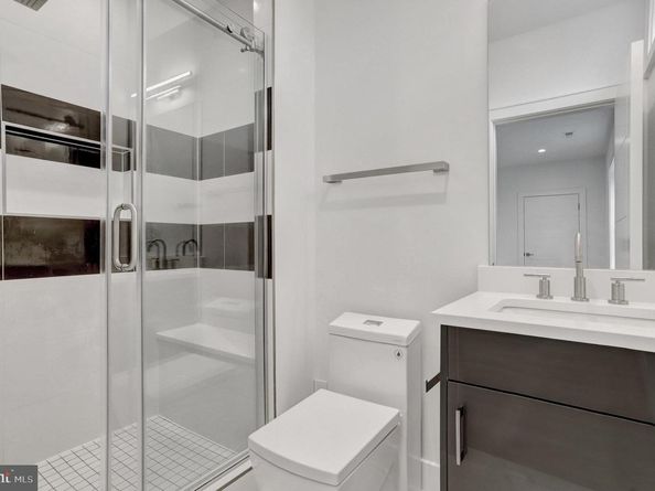 6820 Broyhill Street, Mclean VA 22101