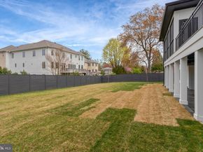 6820 Broyhill Street, Mclean VA 22101