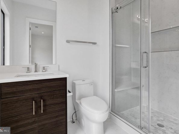 6820 Broyhill Street, Mclean VA 22101