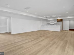 6820 Broyhill Street, Mclean VA 22101