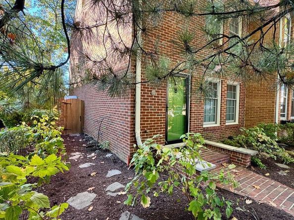 421 S Columbus Street S 421, Alexandria VA 22314