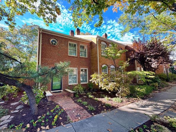 421 S Columbus Street S 421, Alexandria VA 22314