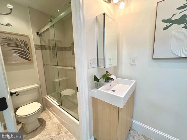 421 S Columbus Street S 421, Alexandria VA 22314
