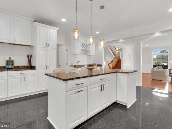 1615 S Oakland Street, Arlington VA 22204