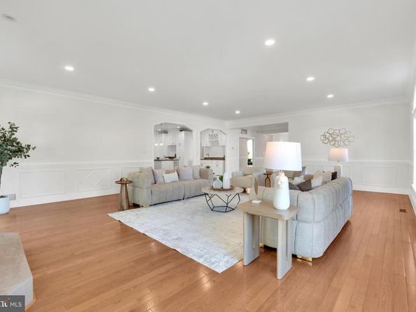 1615 S Oakland Street, Arlington VA 22204