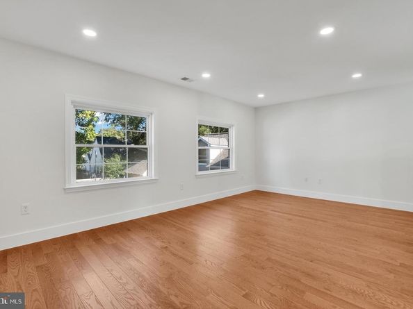 1615 S Oakland Street, Arlington VA 22204