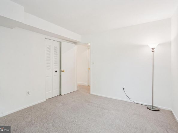 563 Florida Avenue 102, Herndon VA 20170