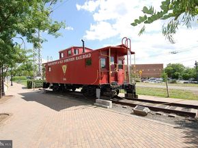 563 Florida Avenue 102, Herndon VA 20170