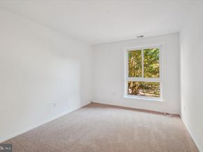 563 Florida Avenue 102, Herndon VA 20170