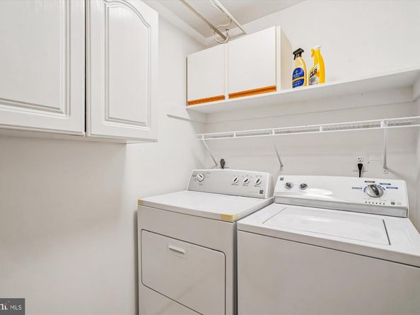 563 Florida Avenue 102, Herndon VA 20170