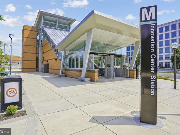 563 Florida Avenue 102, Herndon VA 20170