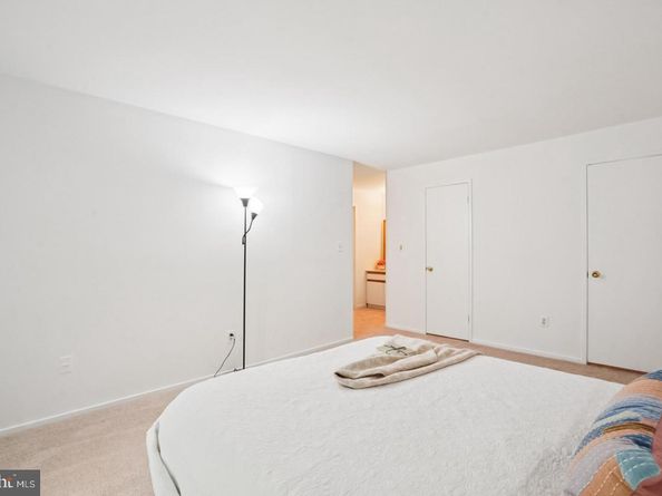 563 Florida Avenue 102, Herndon VA 20170