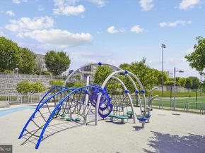 563 Florida Avenue 102, Herndon VA 20170