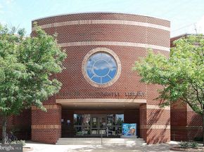 563 Florida Avenue 102, Herndon VA 20170