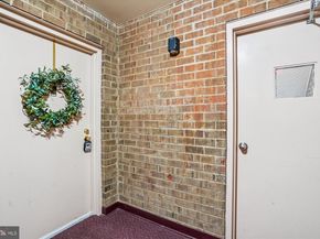 563 Florida Avenue 102, Herndon VA 20170