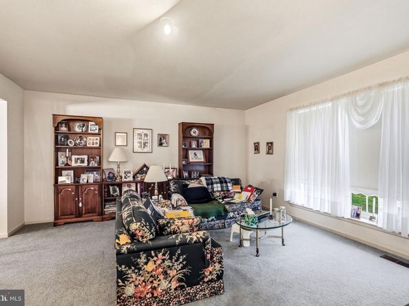 6 Pheasant Run, Horsham PA 19044