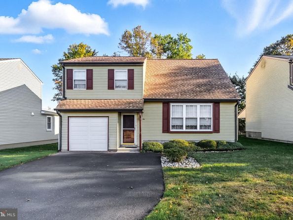 6 Pheasant Run, Horsham PA 19044