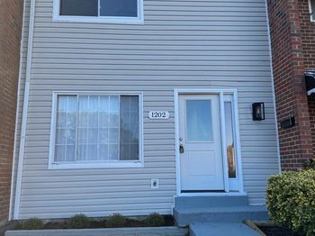 1202 Barnaby Terrace SE