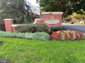 12968 Wood Crescent Circle, Herndon VA 20171