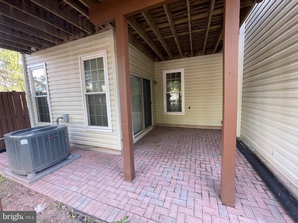 12968 Wood Crescent Circle, Herndon VA 20171