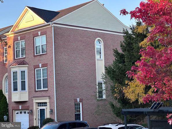 12968 Wood Crescent Circle, Herndon VA 20171