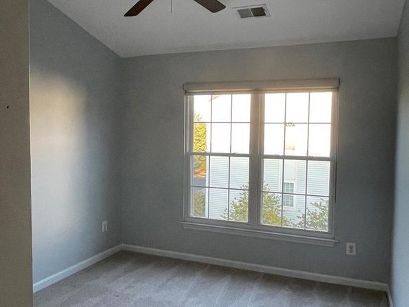 12968 Wood Crescent Circle, Herndon VA 20171