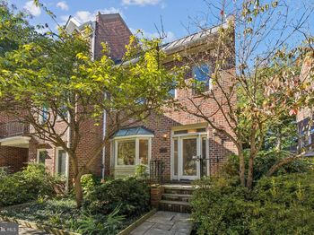 4044 Chancery Court NW