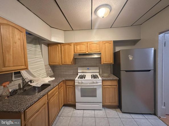 2429 S Lawrence Street, Philadelphia PA 19148