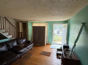7650 Sherwood Road, Philadelphia PA 19151