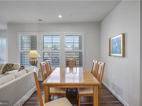 21914 Hawksbill High Circle 304, Sterling VA 20164