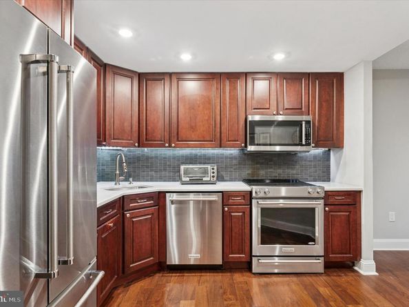 233 S 6TH Street 305D, Philadelphia PA 19106