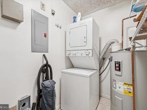 233 S 6TH Street 305D, Philadelphia PA 19106