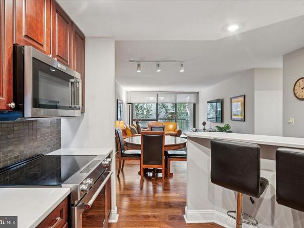 233 S 6TH Street 305D, Philadelphia PA 19106