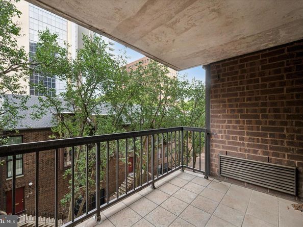 233 S 6TH Street 305D, Philadelphia PA 19106