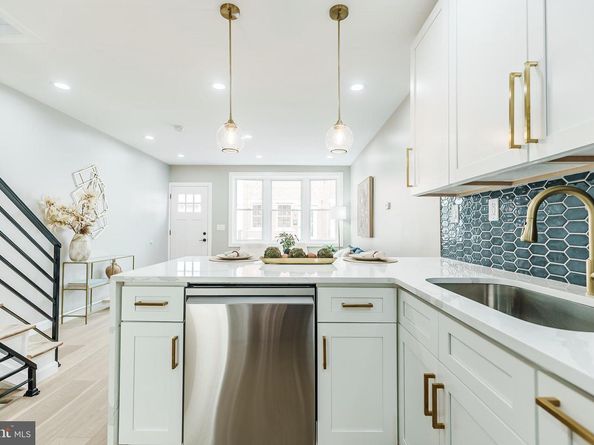112 Hoffman Street, Philadelphia PA 19148