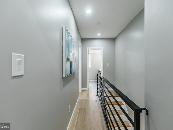 112 Hoffman Street, Philadelphia PA 19148