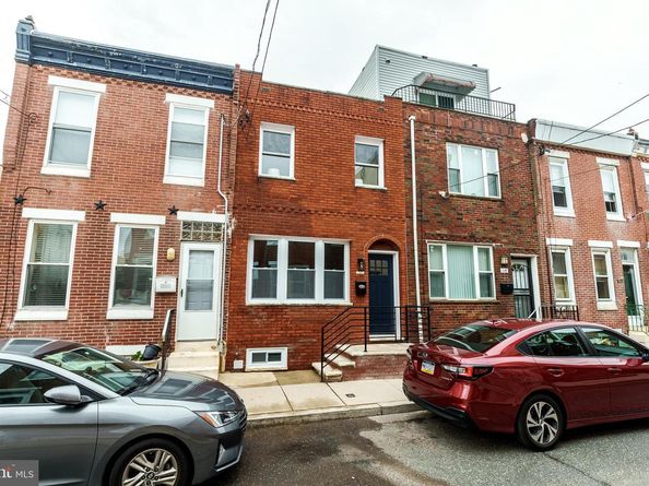 112 Hoffman Street, Philadelphia PA 19148