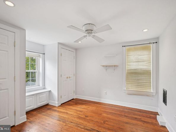 20 W Waverly Road, Glenside PA 19038