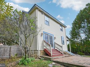20 W Waverly Road, Glenside PA 19038
