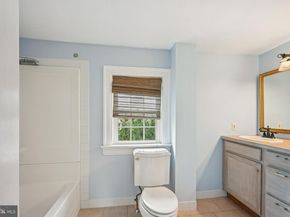 20 W Waverly Road, Glenside PA 19038