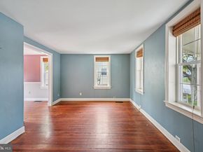 20 W Waverly Road, Glenside PA 19038