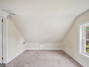 20 W Waverly Road, Glenside PA 19038