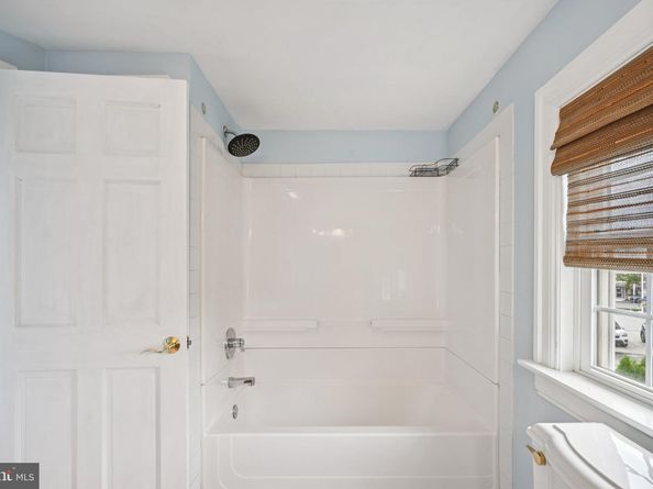 20 W Waverly Road, Glenside PA 19038