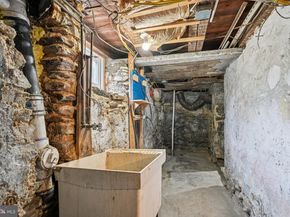 20 W Waverly Road, Glenside PA 19038