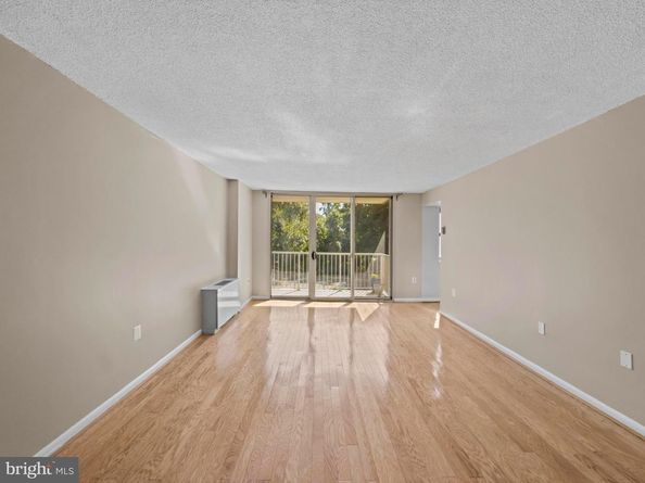 2500 N Van Dorn Street 316, Alexandria VA 22302