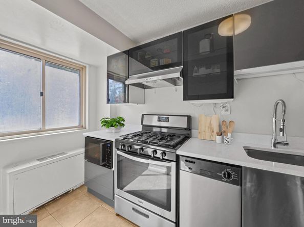 2500 N Van Dorn Street 316, Alexandria VA 22302