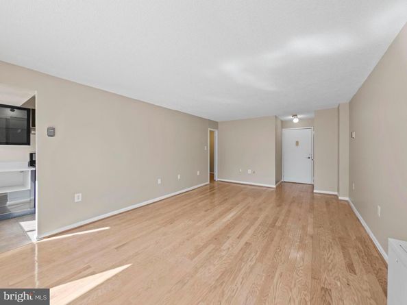 2500 N Van Dorn Street 316, Alexandria VA 22302