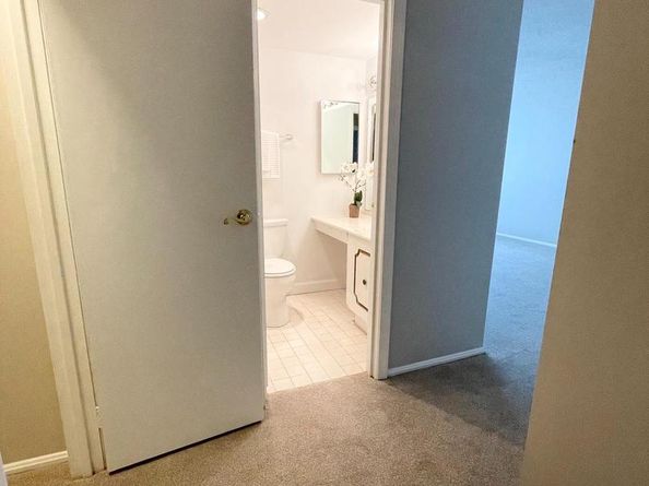 5500 Holmes Run Parkway 506, Alexandria VA 22304