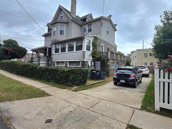 411 Chester Pike, Sharon Hill PA 19079