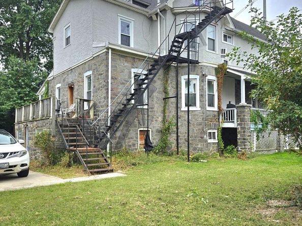 411 Chester Pike, Sharon Hill PA 19079